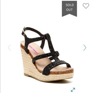 Betsey Johnson Skylir